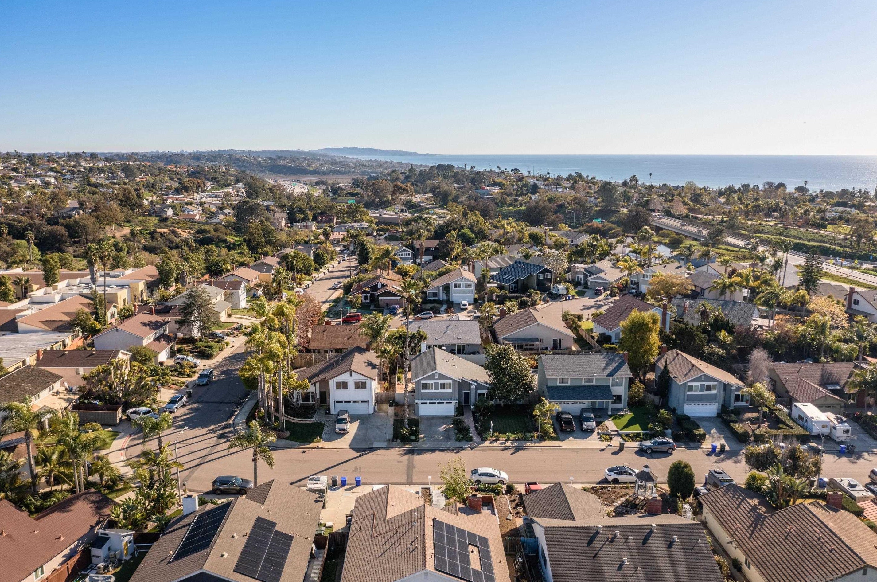 1434 Kings Cross Dr, Cardiff By The Sea CA  92007-1316 exterior