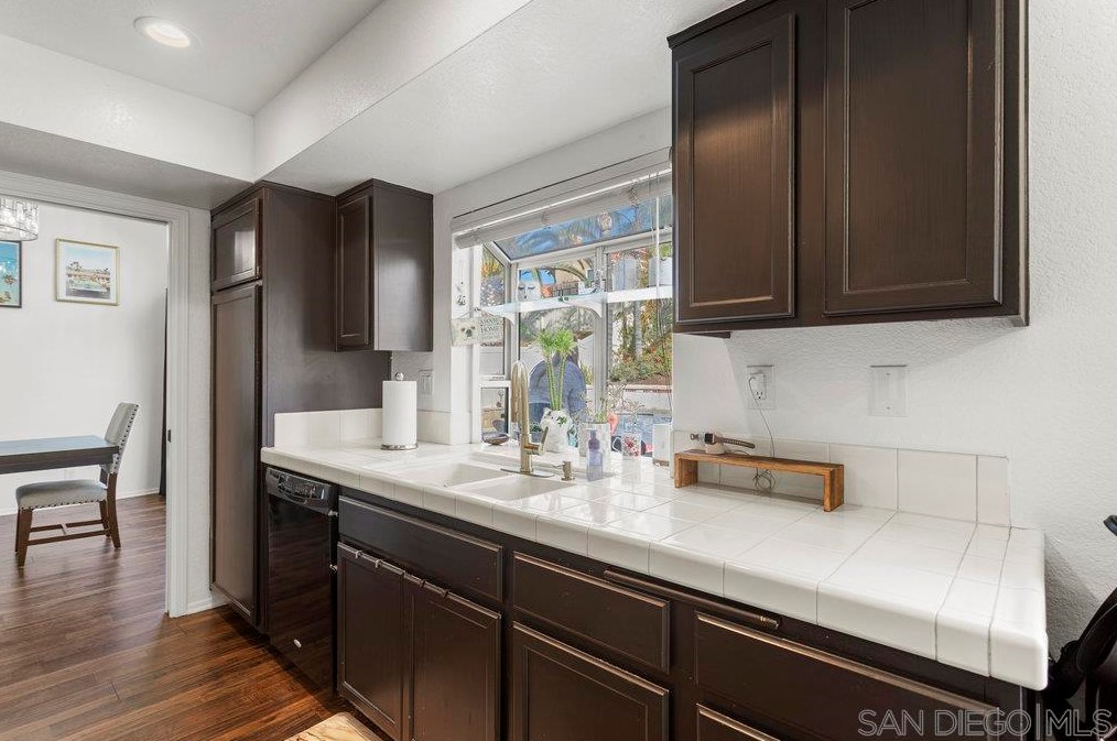 24516 Camino Mirabella, Murrieta CA  92562-4333 exterior