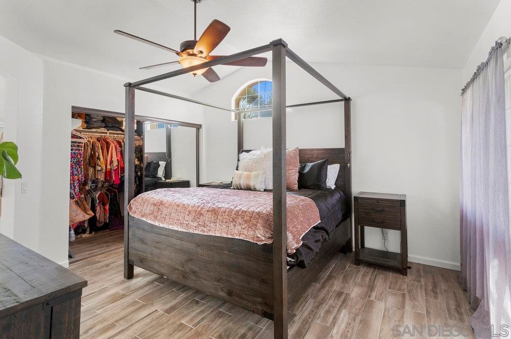 24516 Camino Mirabella, Murrieta CA  92562-4333 exterior