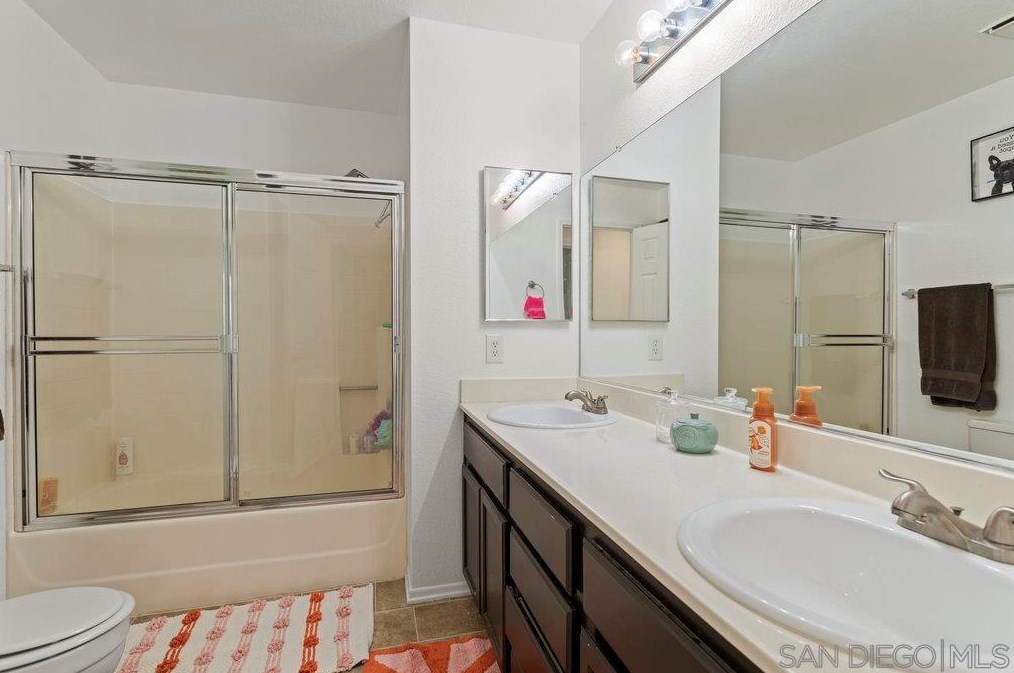 24516 Camino Mirabella, Murrieta CA  92562-4333 exterior