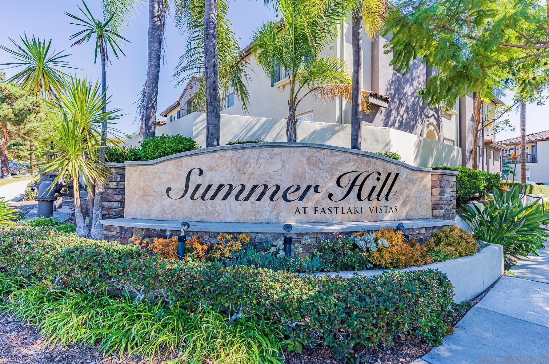 1520 Bluffside Dr, Chula Vista CA  91915-1695 exterior