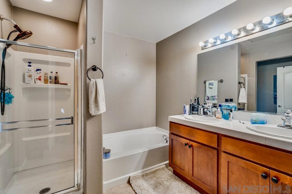 1593 Hackberry Pl, Chula Vista CA  91915-1709 exterior