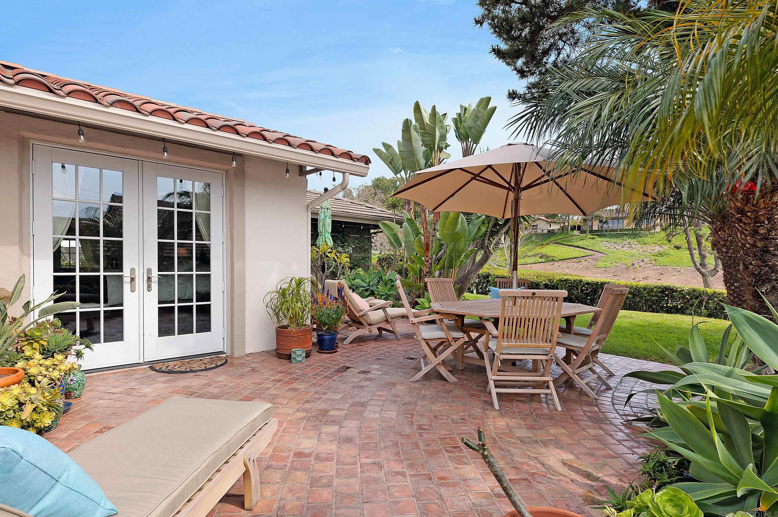 131 Morelia Ct, Solana Beach, CA 92075