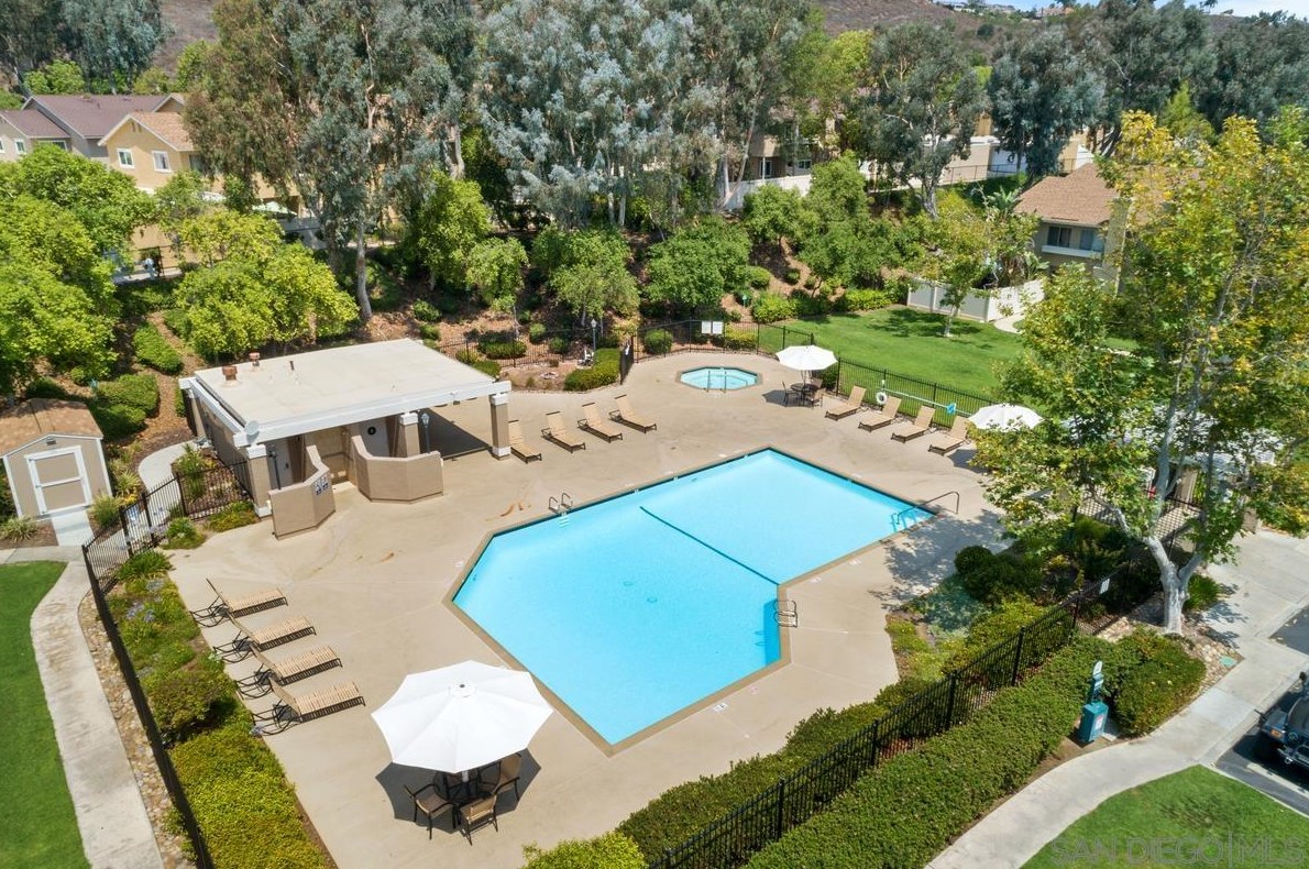 13141 Mulberry Tree Ln, Poway CA  exterior