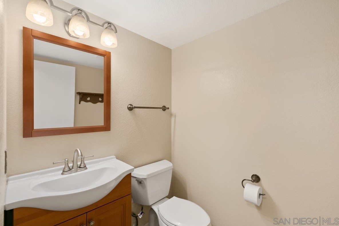 13141 Mulberry Tree Ln, Poway CA  exterior