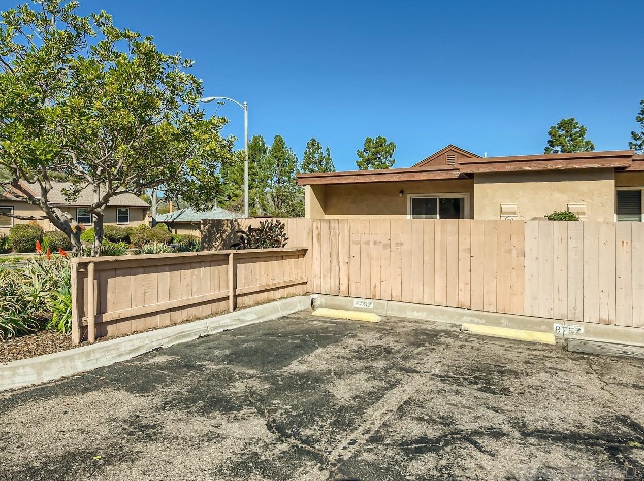 8757 Wahl St, Santee CA  92071-3352 exterior