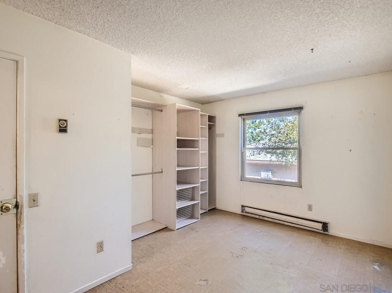 8757 Wahl St, Santee CA  92071-3352 exterior