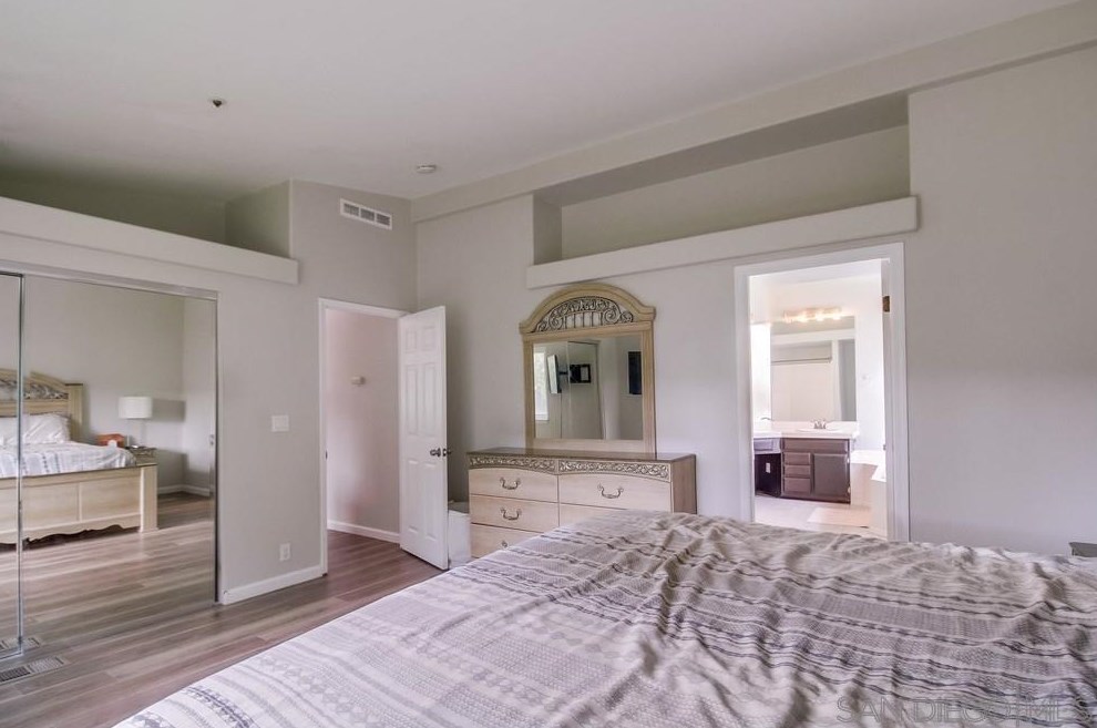 9380 Lori Mar Ct, Spring Valley CA  91977-2700 exterior