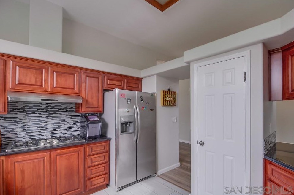 9380 Lori Mar Ct, Spring Valley CA  91977-2700 exterior