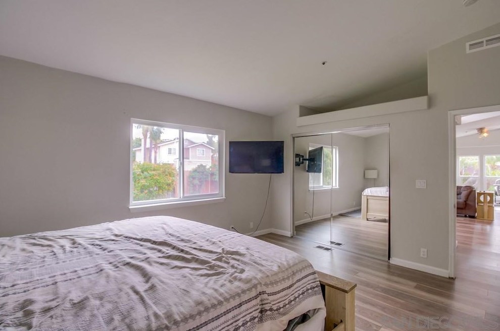 9380 Lori Mar Ct, Spring Valley CA  91977-2700 exterior