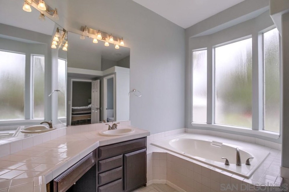 9380 Lori Mar Ct, Spring Valley CA  91977-2700 exterior