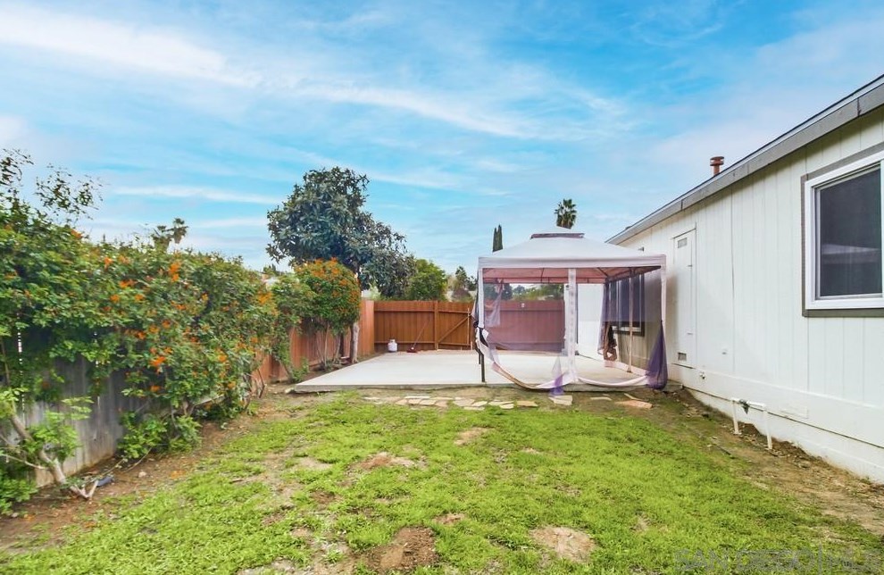 9380 Lori Mar Ct, Spring Valley CA  91977-2700 exterior