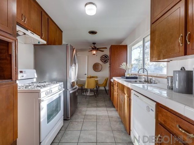 893 Maria Way, Chula Vista CA  91911-1524 exterior