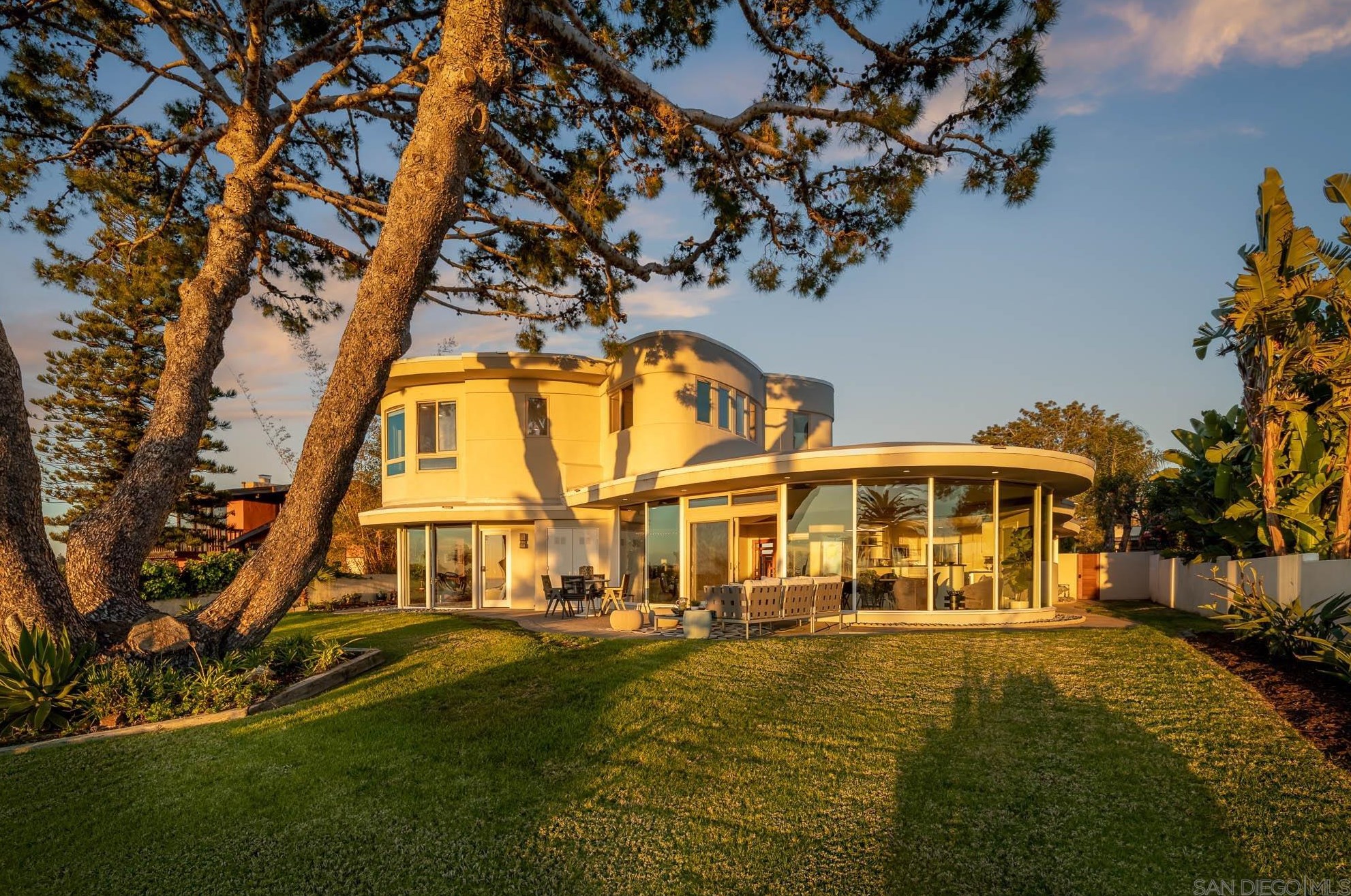 741 N Granados Ave, Solana Beach, CA 92075