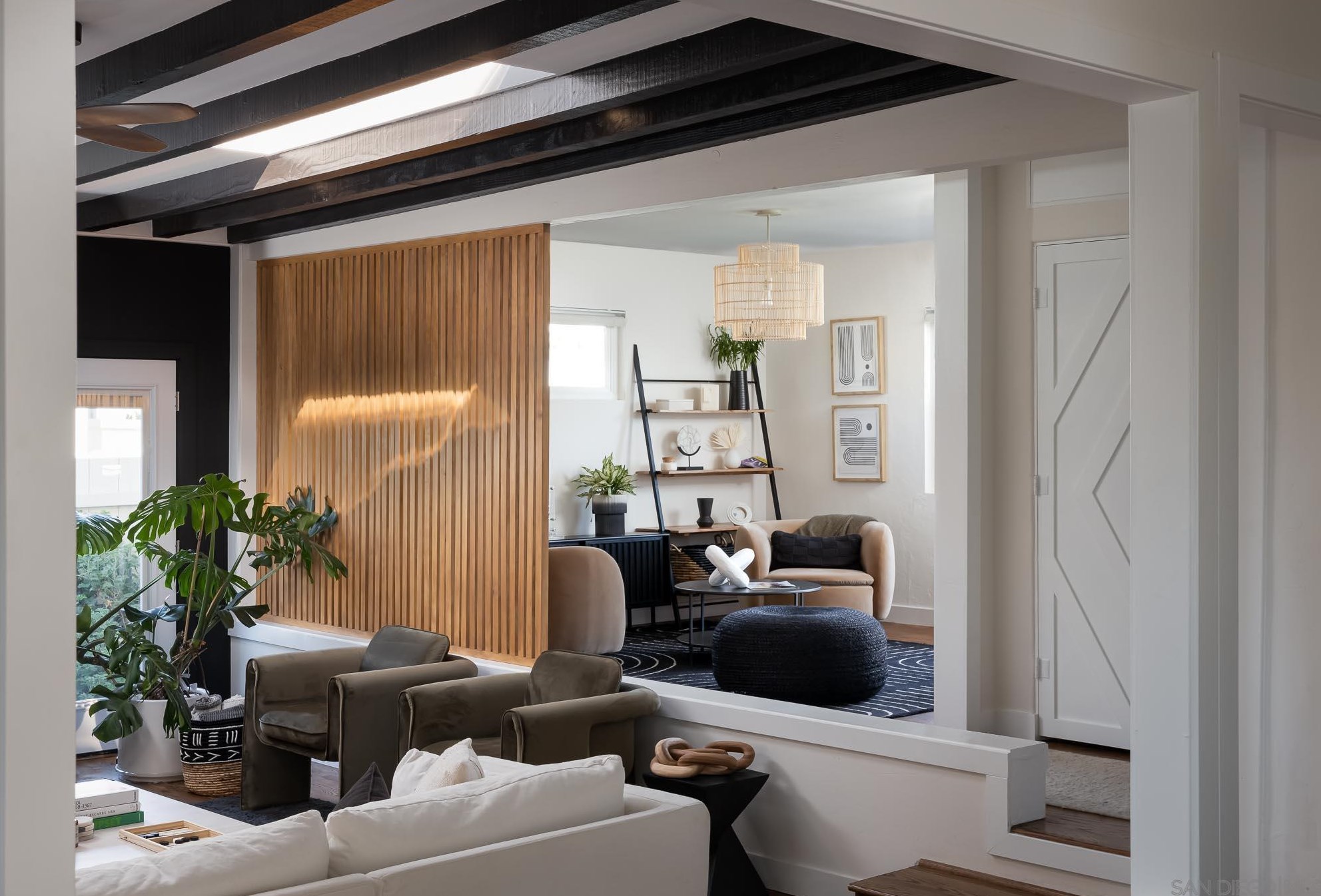 4825 Kensington Dr, San Diego, CA 92116