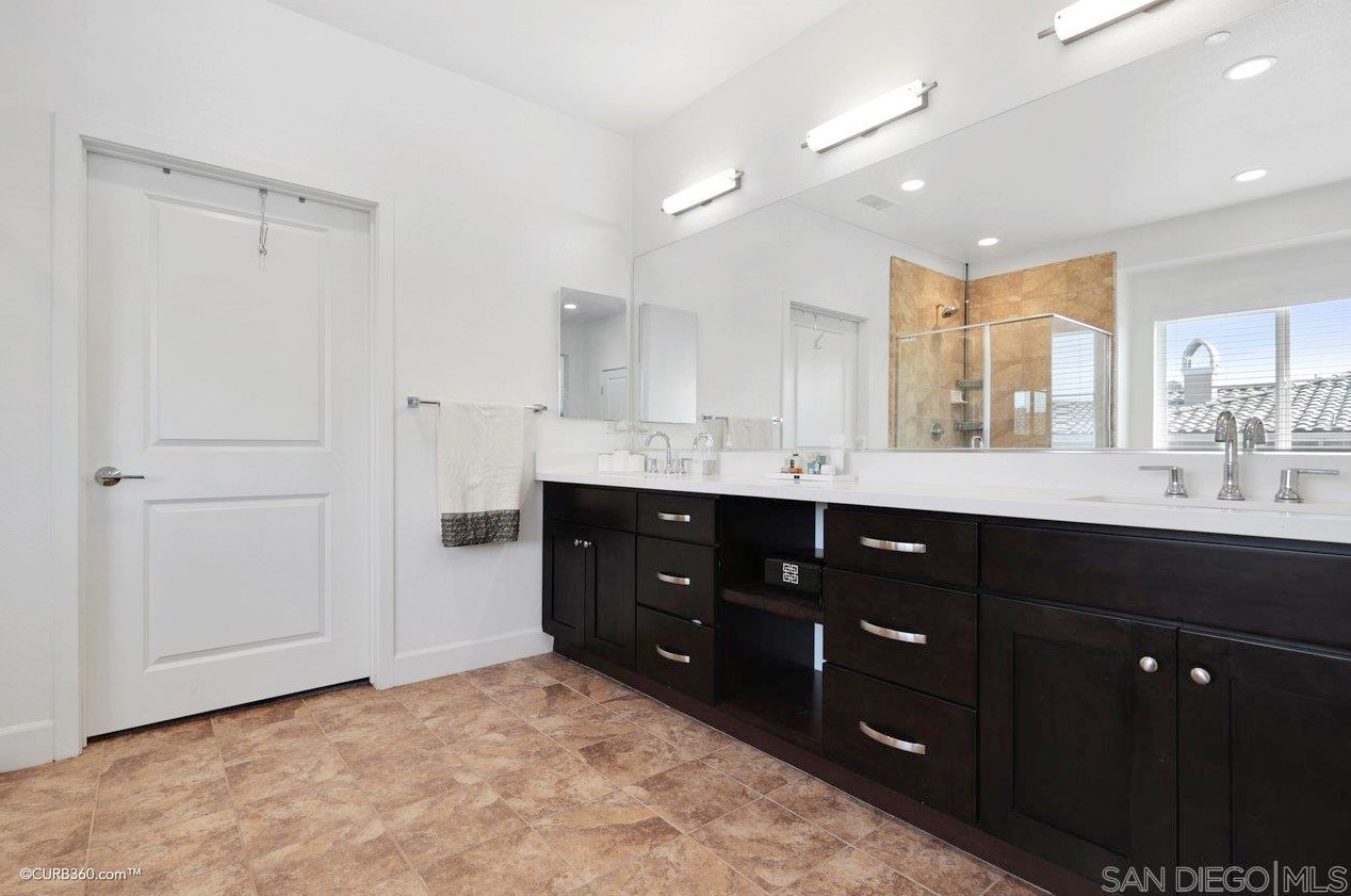 1675 Felicita Ln, Escondido CA  92025-5641 exterior