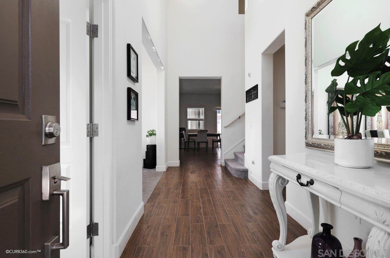 1675 Felicita Ln, Escondido CA  92025-5641 exterior