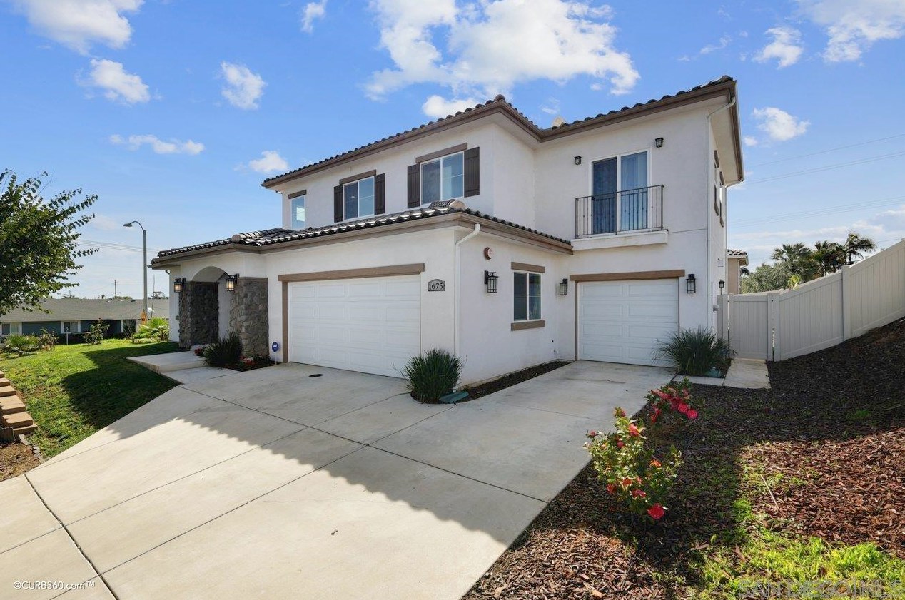 1675 Felicita Ln, Escondido CA  92025-5641 exterior