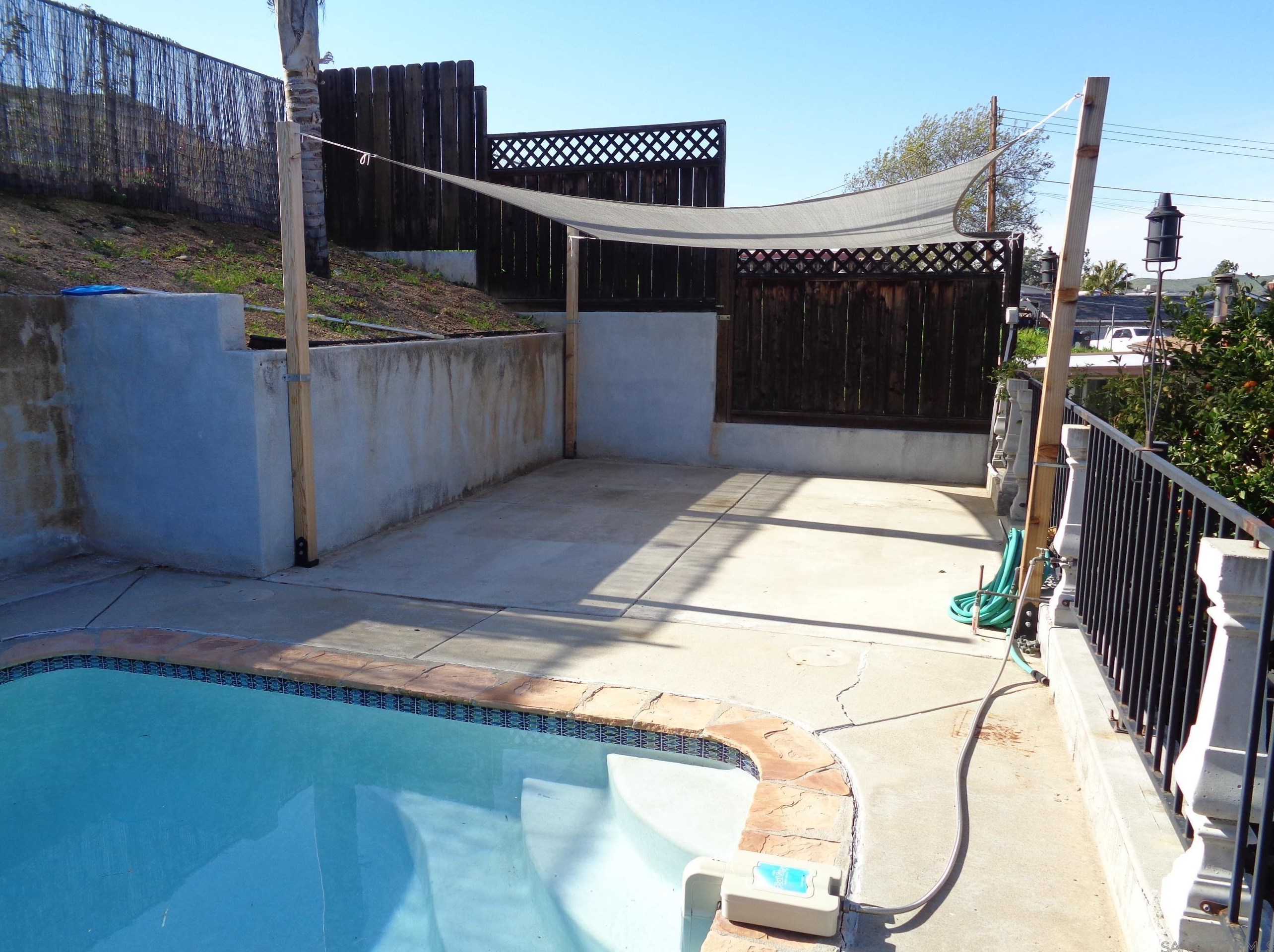 8017 Smokewood Dr, Santee CA  92071-3436 exterior