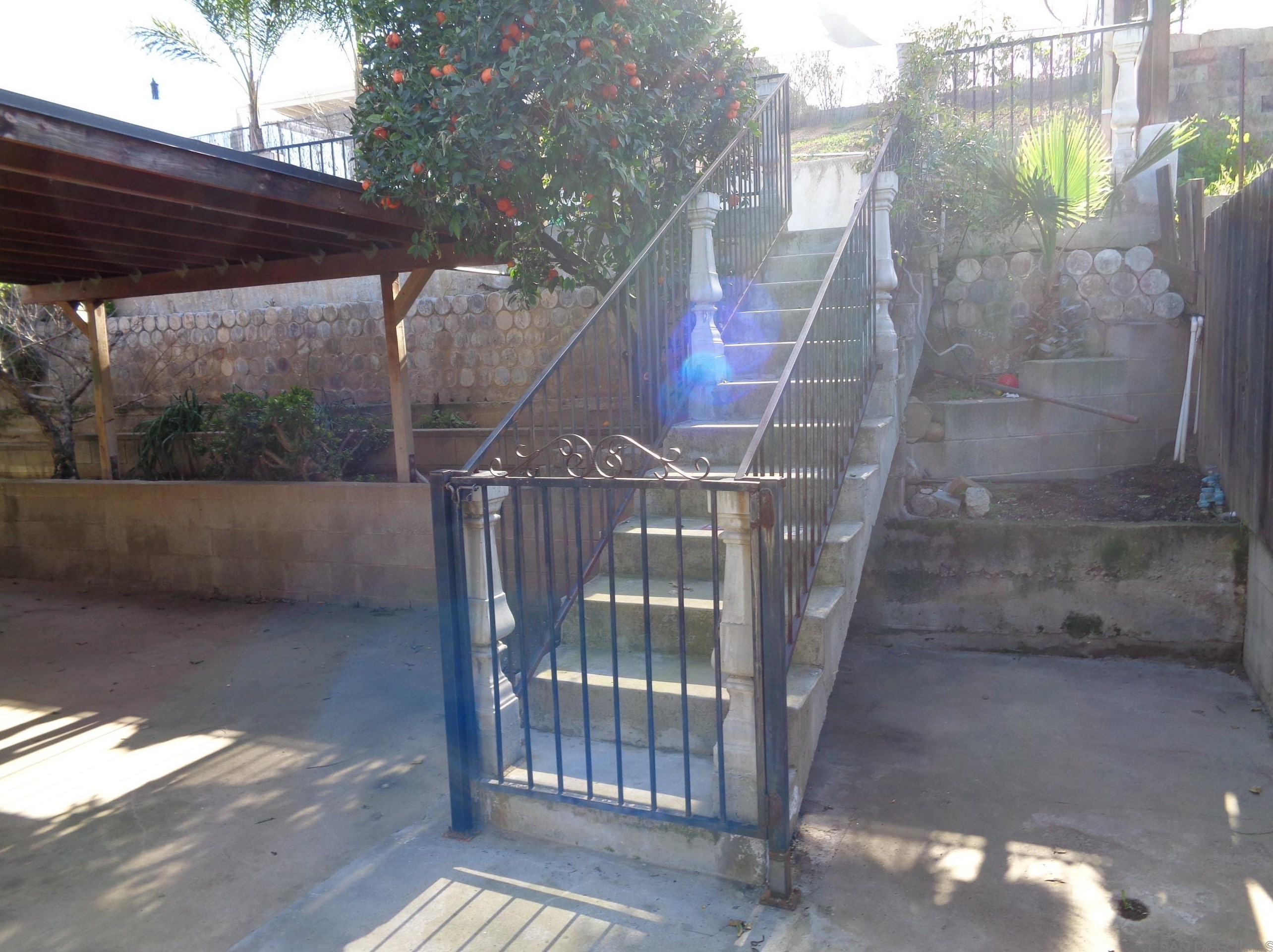 8017 Smokewood Dr, Santee CA  92071-3436 exterior