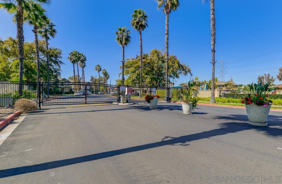 2071 Barbados Cv, Chula Vista CA  91915-1323 exterior