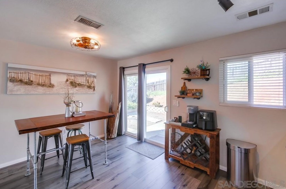 12752 Roberto Way, Poway CA  92064-2631 exterior