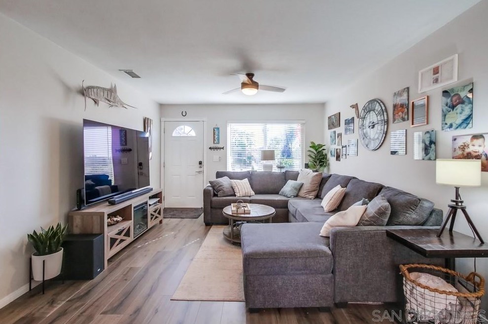 12752 Roberto Way, Poway CA  92064-2631 exterior