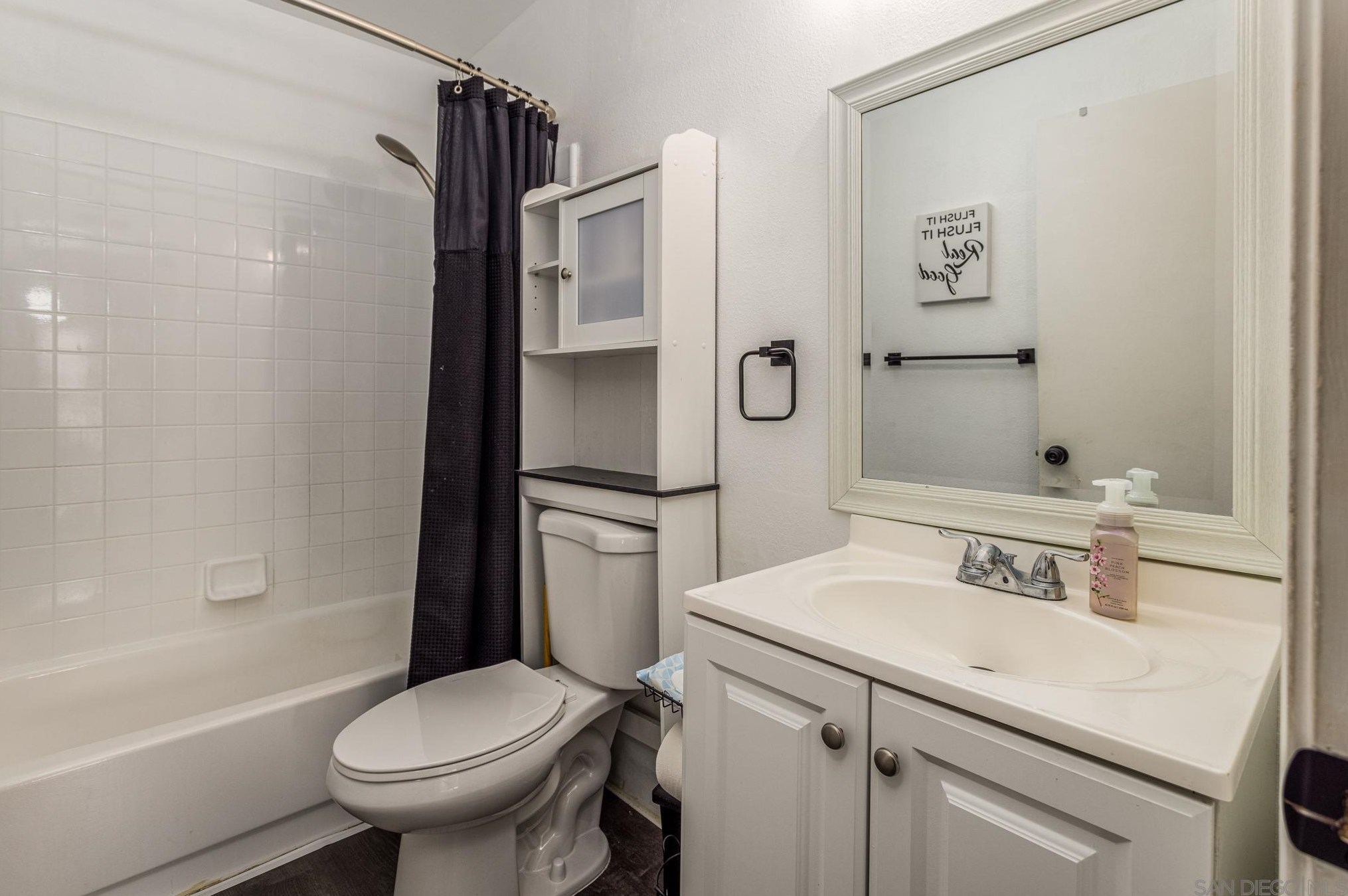 3030 Plaza Natalia, Bonita CA  91902-1607 exterior