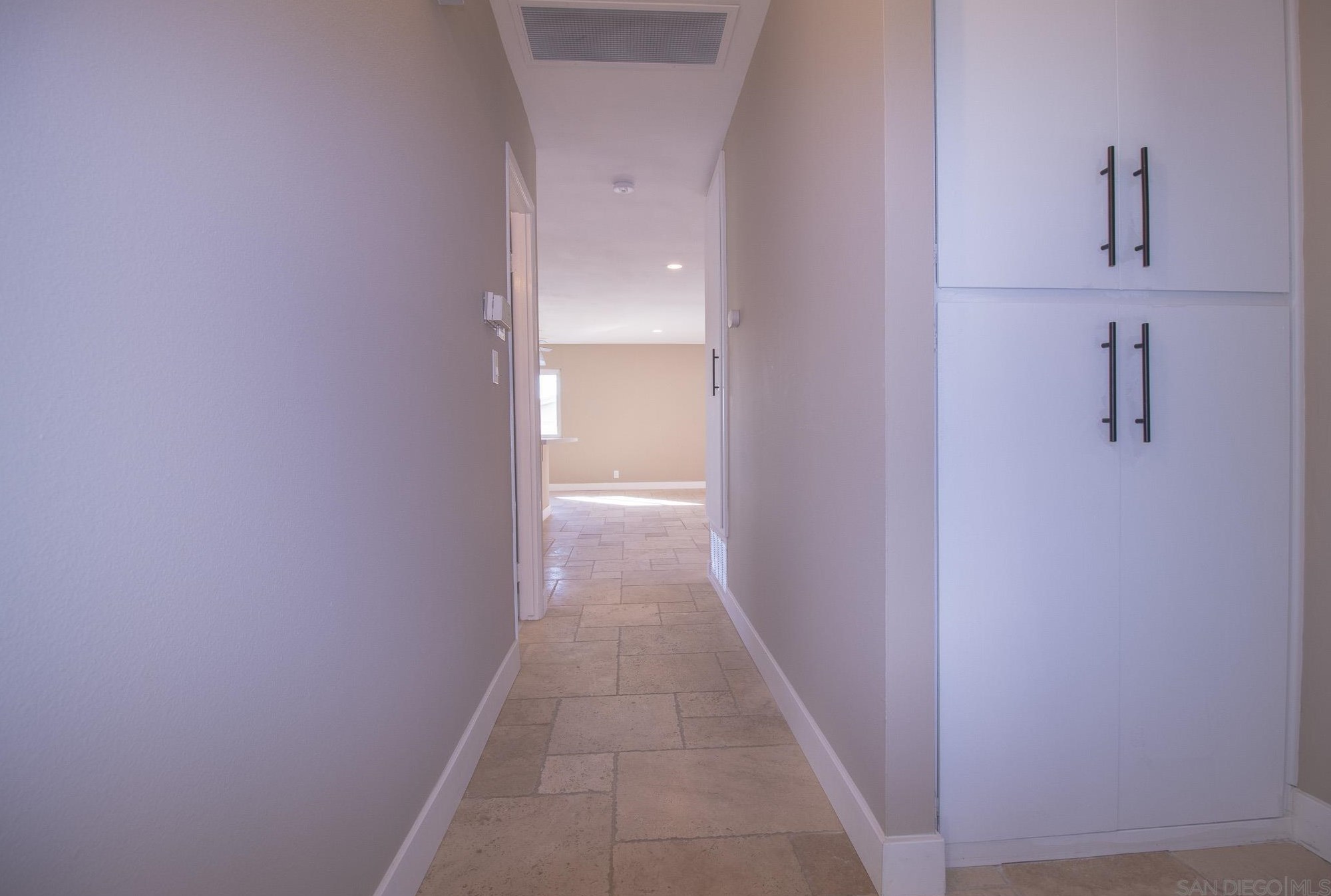 553 Douglas St, Chula Vista CA  91910-6404 exterior