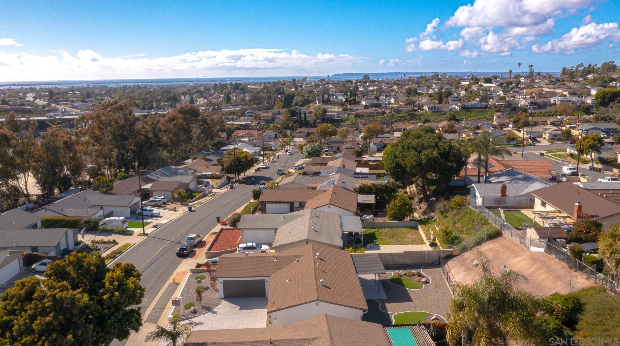 553 Douglas St, Chula Vista CA  91910-6404 exterior
