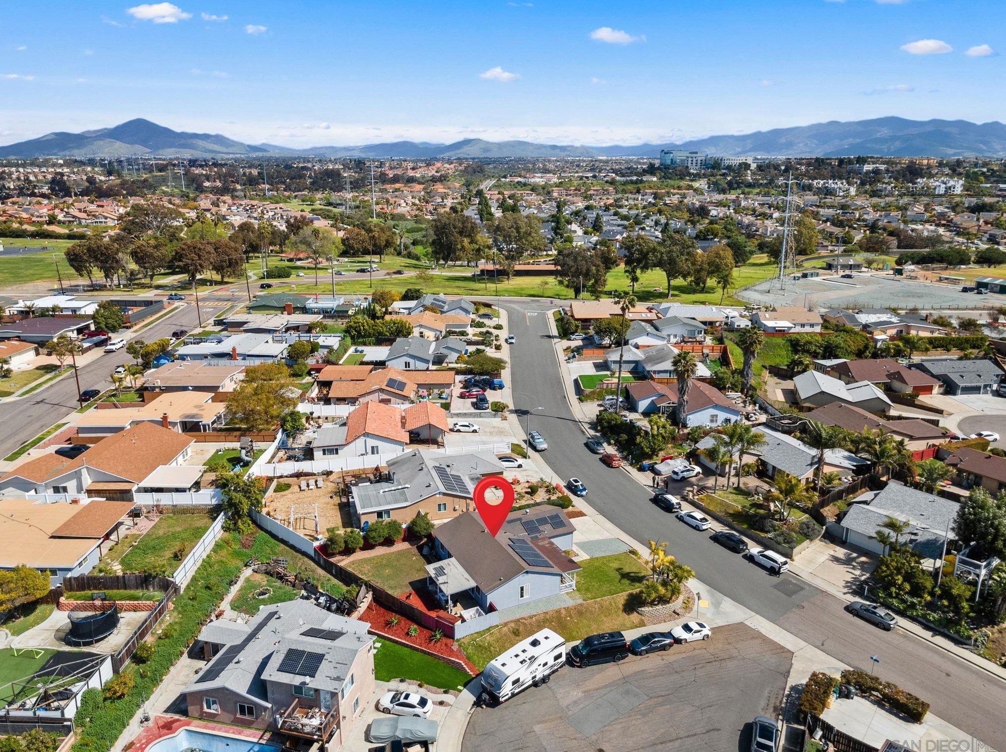 463 Thrush St, Chula Vista CA  91911-3846 exterior