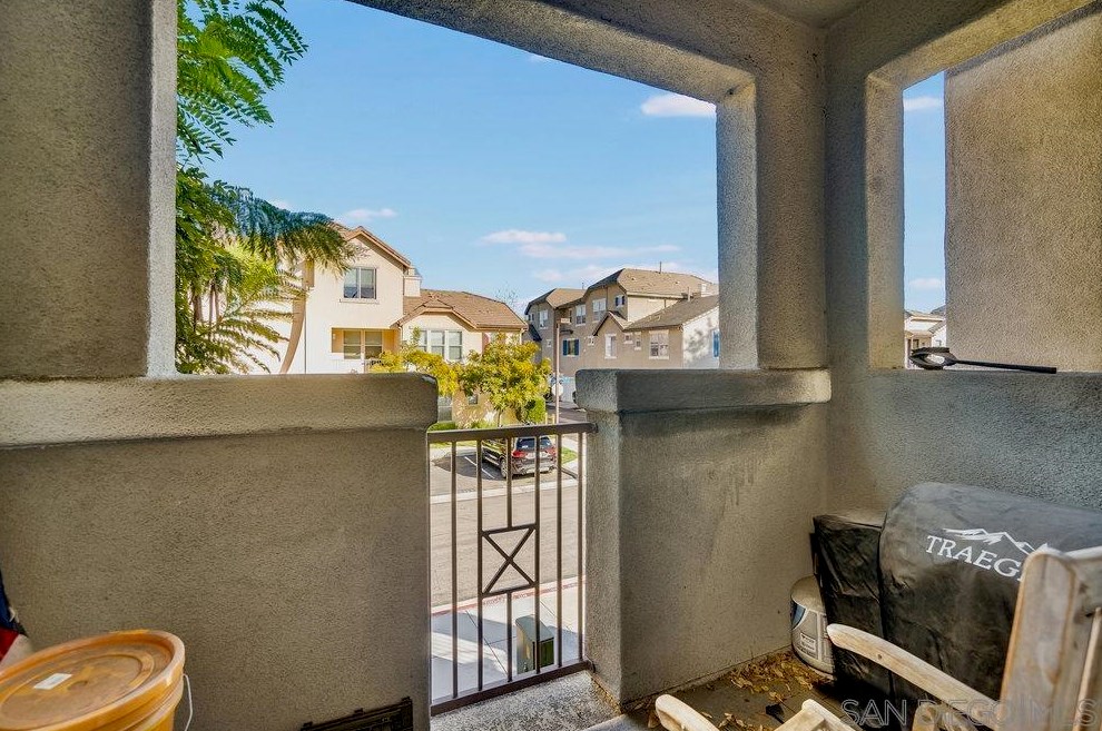 1593 Hackberry Pl, Chula Vista CA  91915-1709 exterior