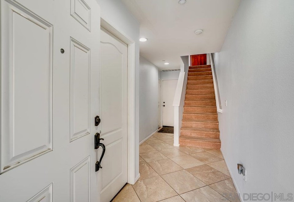 1593 Hackberry Pl, Chula Vista CA  91915-1709 exterior