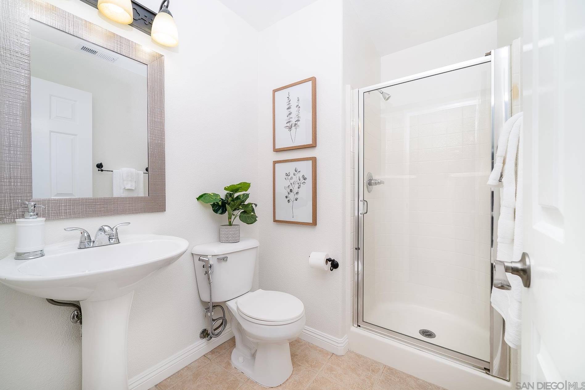 2425 Steamboat Springs Ct, Chula Vista CA  91915-2223 exterior