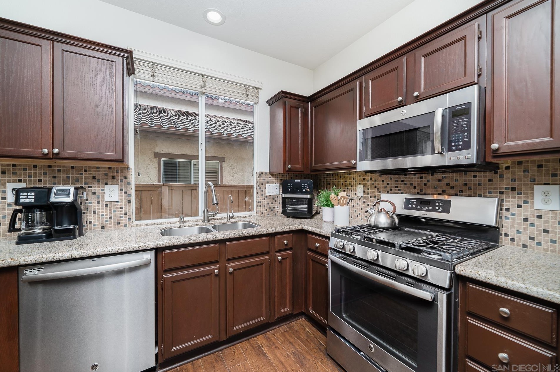 2425 Steamboat Springs Ct, Chula Vista CA  91915-2223 exterior