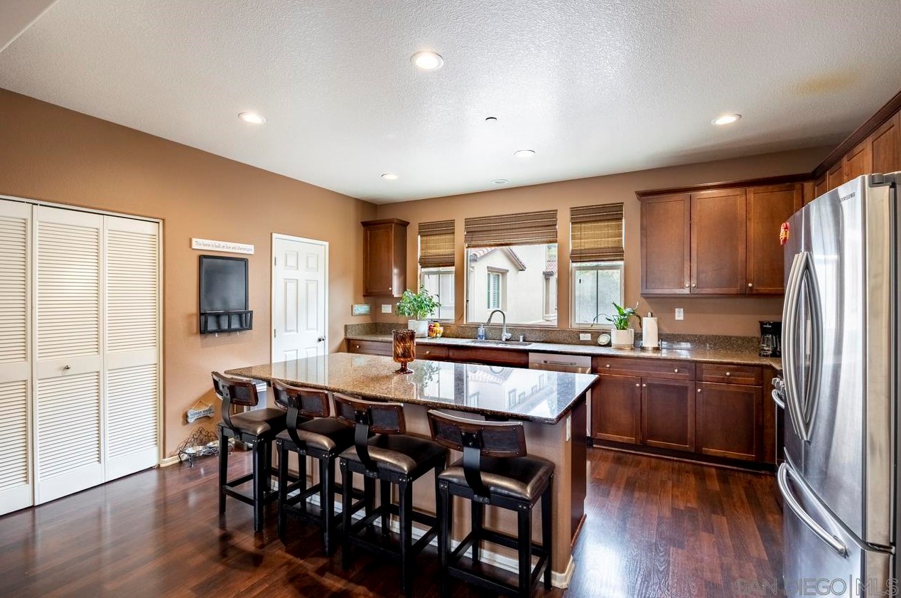 1908 Montilla St, Santee CA  92071-5652 exterior