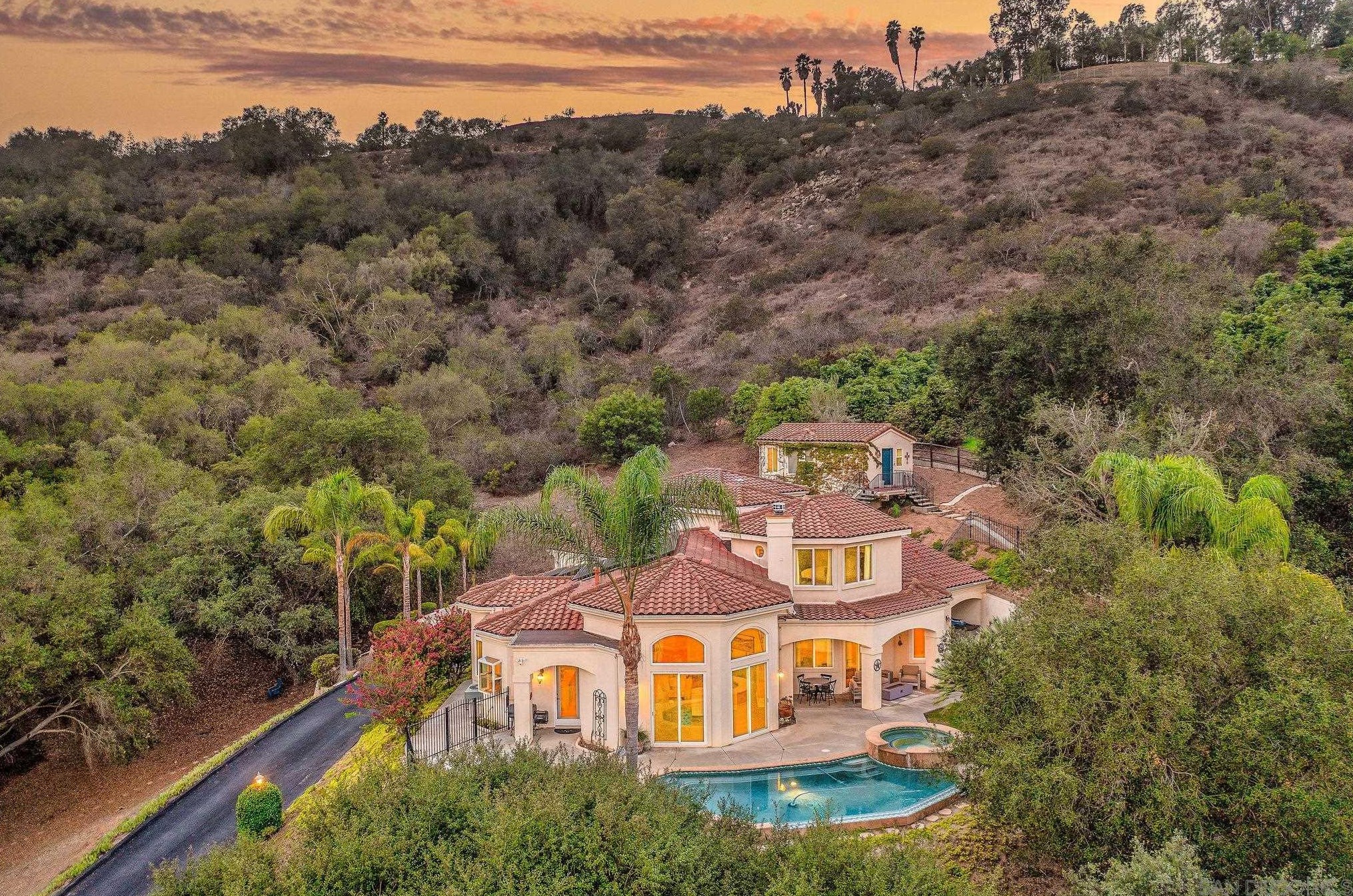 4003 Millagra Dr, Fallbrook CA  92028-8674 exterior