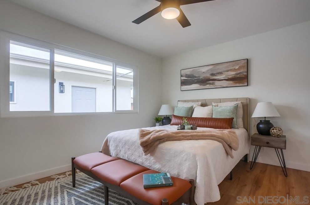 1811 Iris Way, Escondido CA  92027-1549 exterior