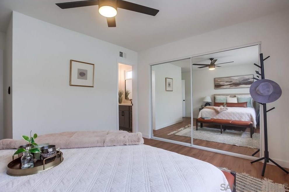 1811 Iris Way, Escondido CA  92027-1549 exterior