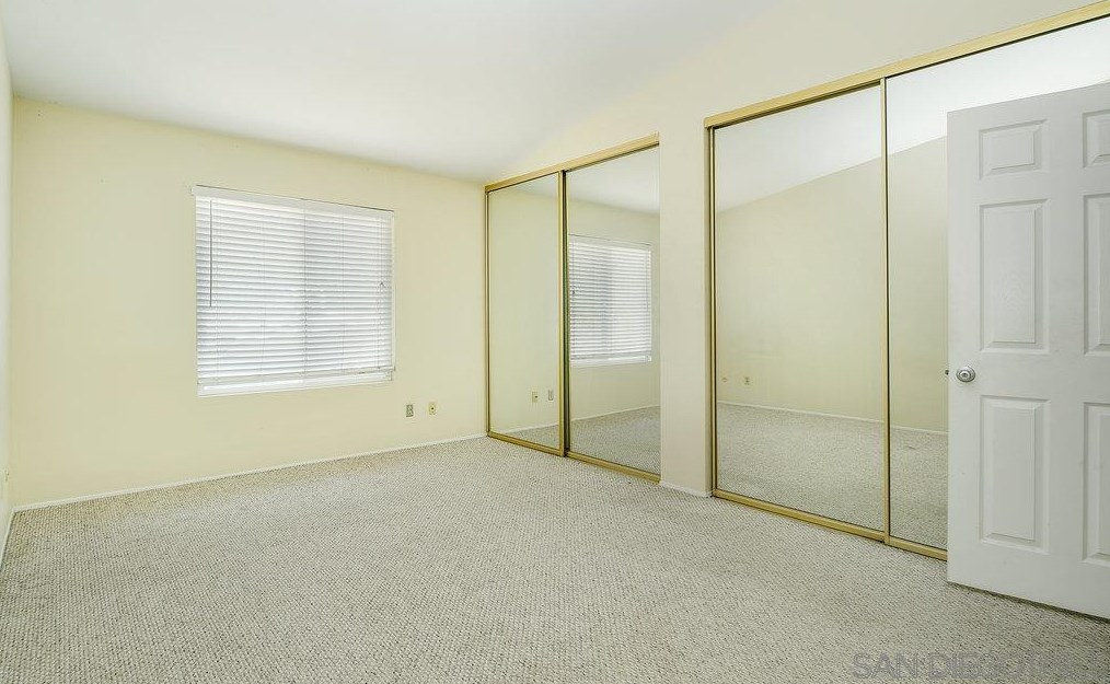 10008 Ledgeside St, Spring Valley CA  91977-7042 exterior