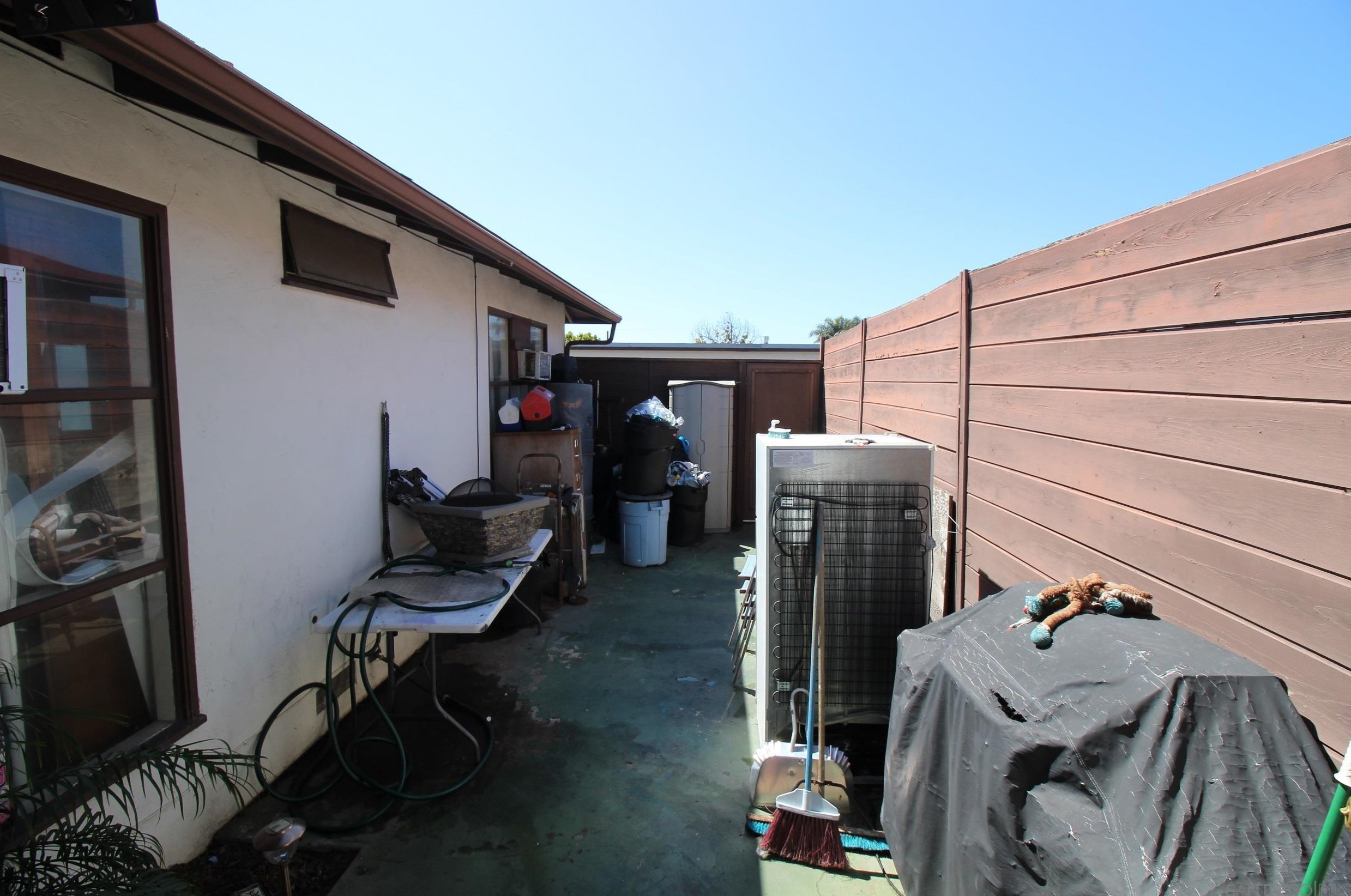 214 Twin Oaks Ave, Chula Vista CA  91910-2713 exterior
