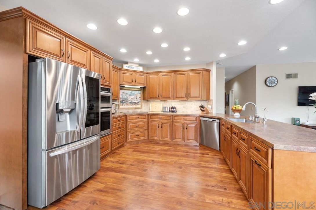 14232 Primrose Ct, Poway CA  92064-2348 exterior