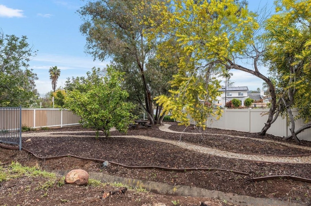 14232 Primrose Ct, Poway CA  92064-2348 exterior