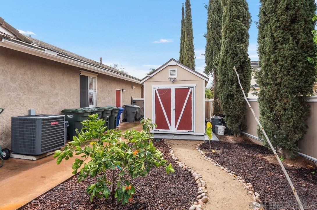 14232 Primrose Ct, Poway CA  92064-2348 exterior