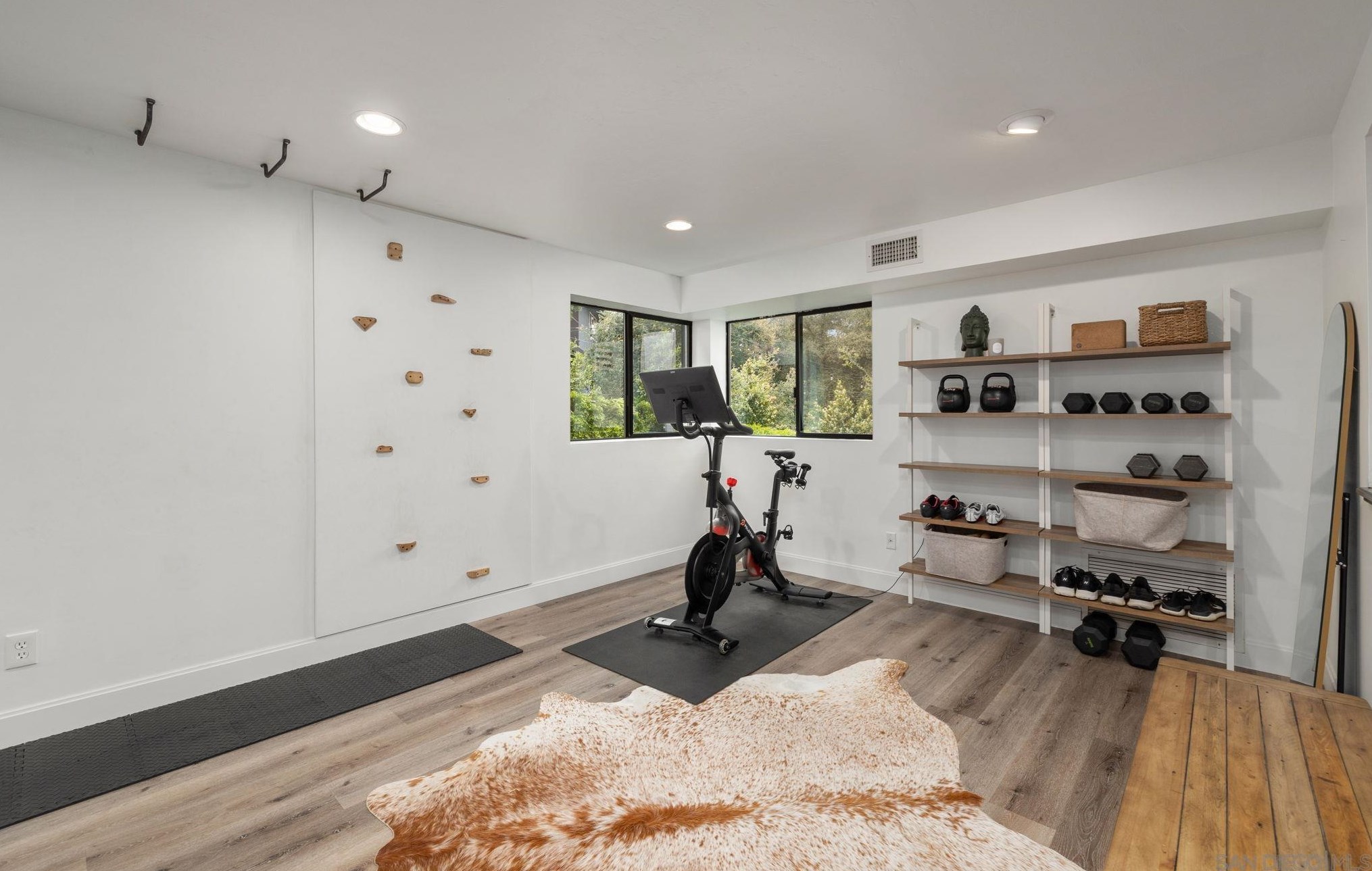 3550 Laketree Dr, Fallbrook CA  92028-8881 exterior