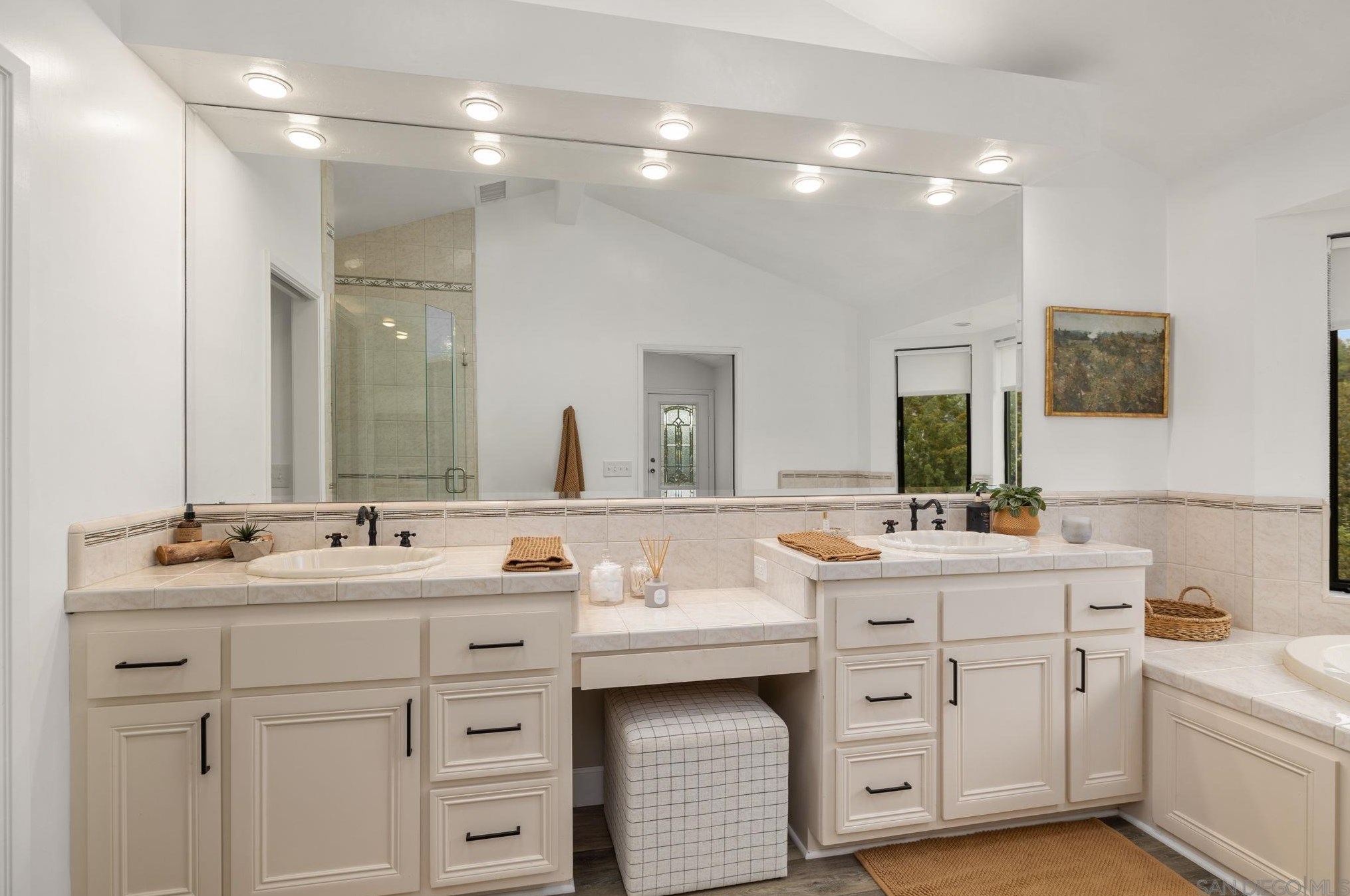 3550 Laketree Dr, Fallbrook CA  92028-8881 exterior