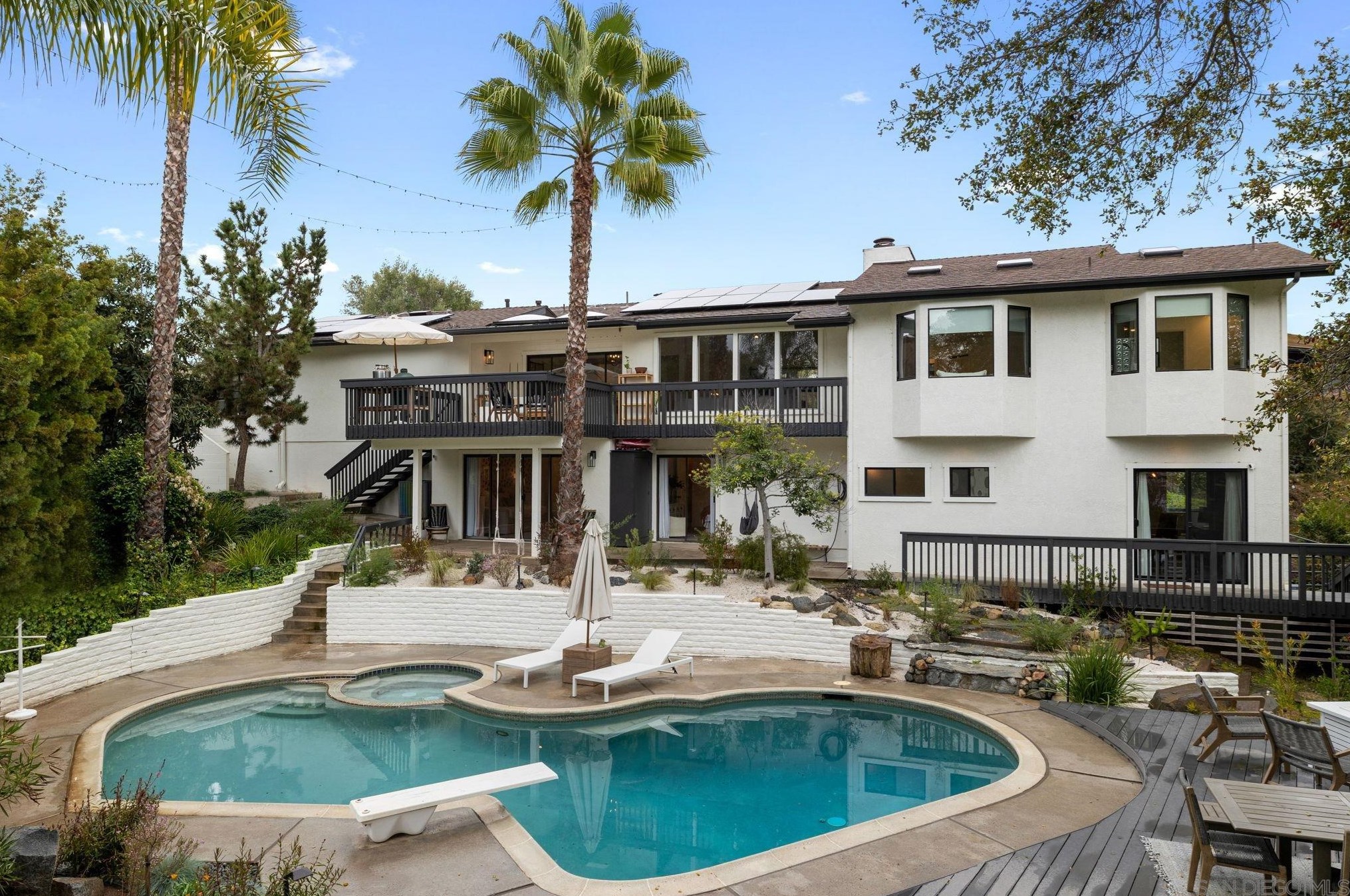 3550 Laketree Dr, Fallbrook CA  92028-8881 exterior