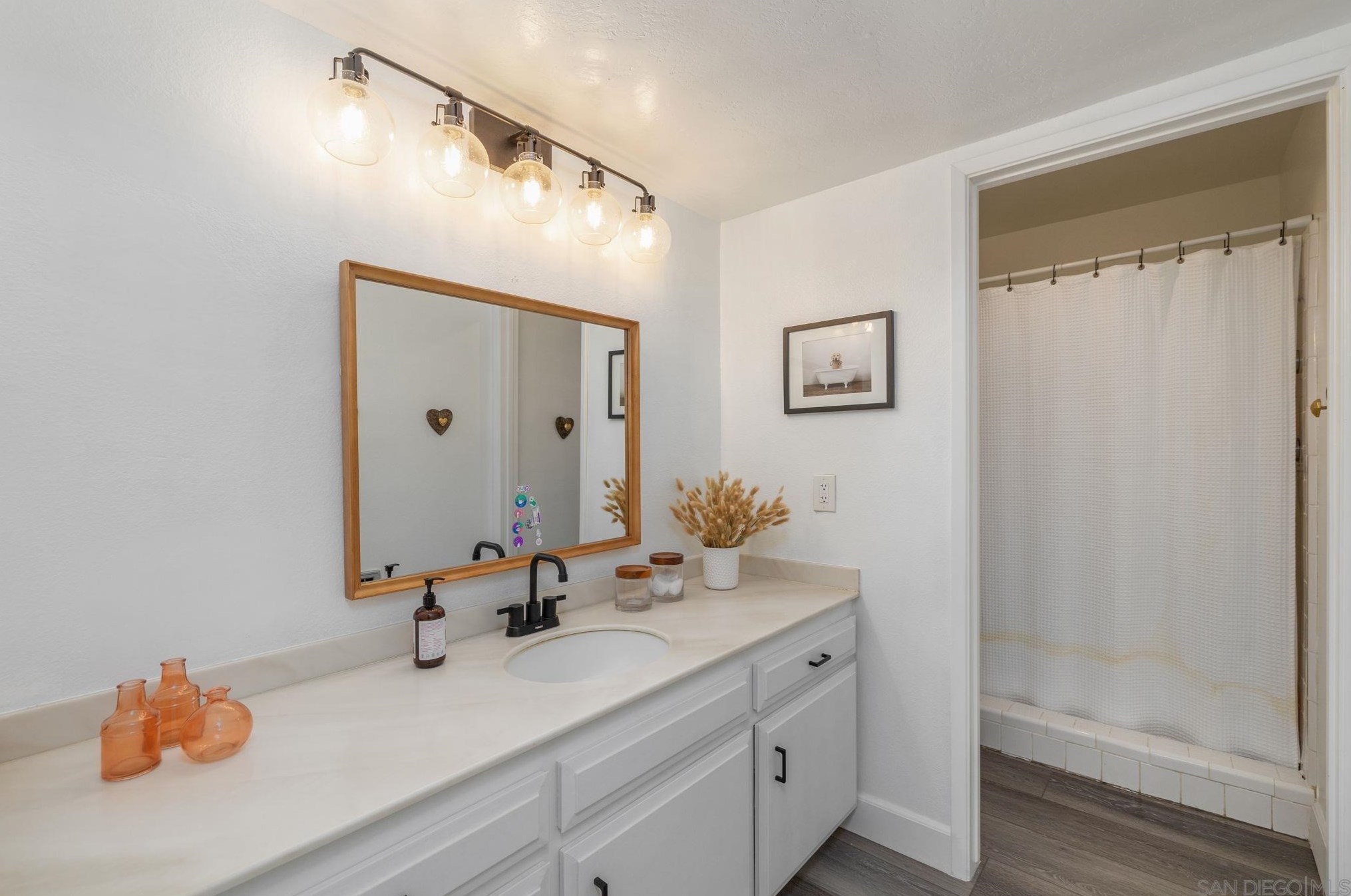 3550 Laketree Dr, Fallbrook CA  92028-8881 exterior