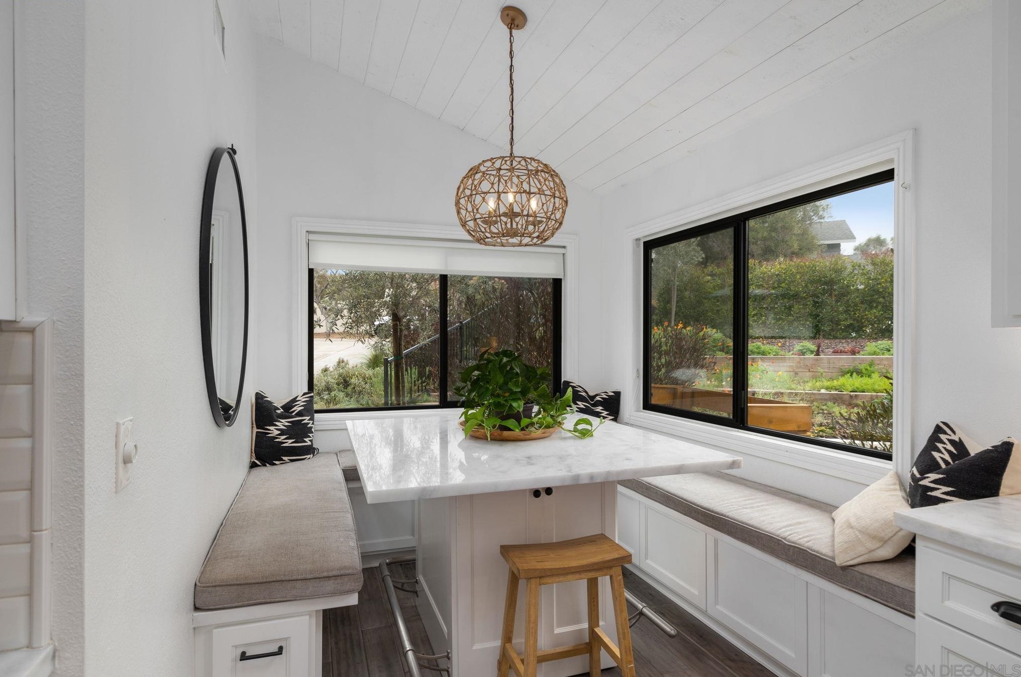 3550 Laketree Dr, Fallbrook CA  92028-8881 exterior