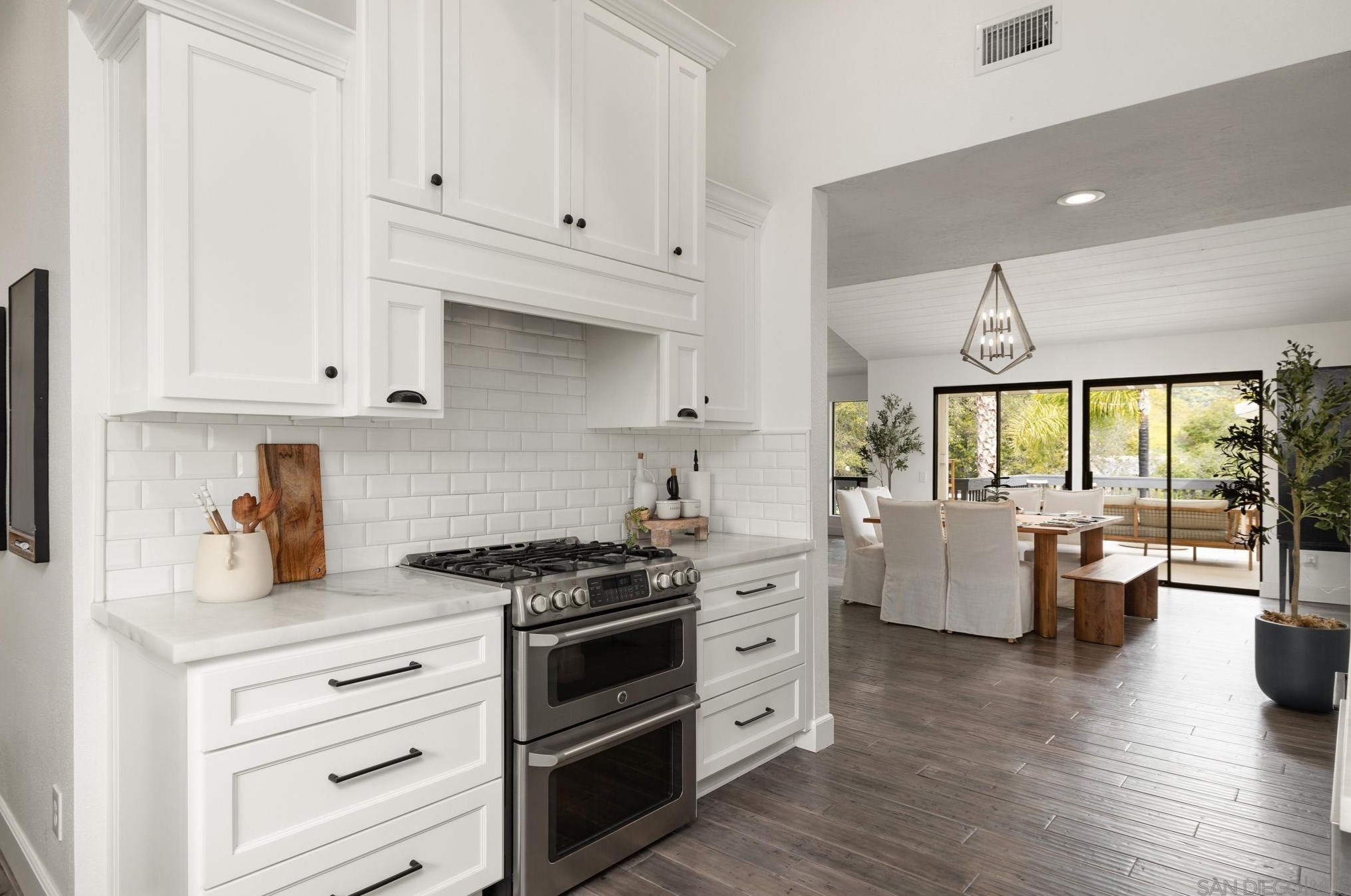 3550 Laketree Dr, Fallbrook CA  92028-8881 exterior